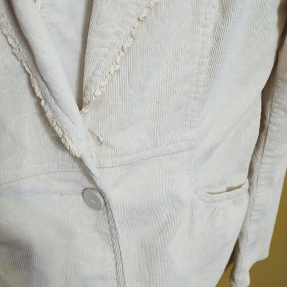 White House Black Market Fitted Ruffle 2-Button Ivory Corduroy Blazer Sz 2 Boho - Picture 4 of 8